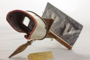 Stereo viewer with stereo cards